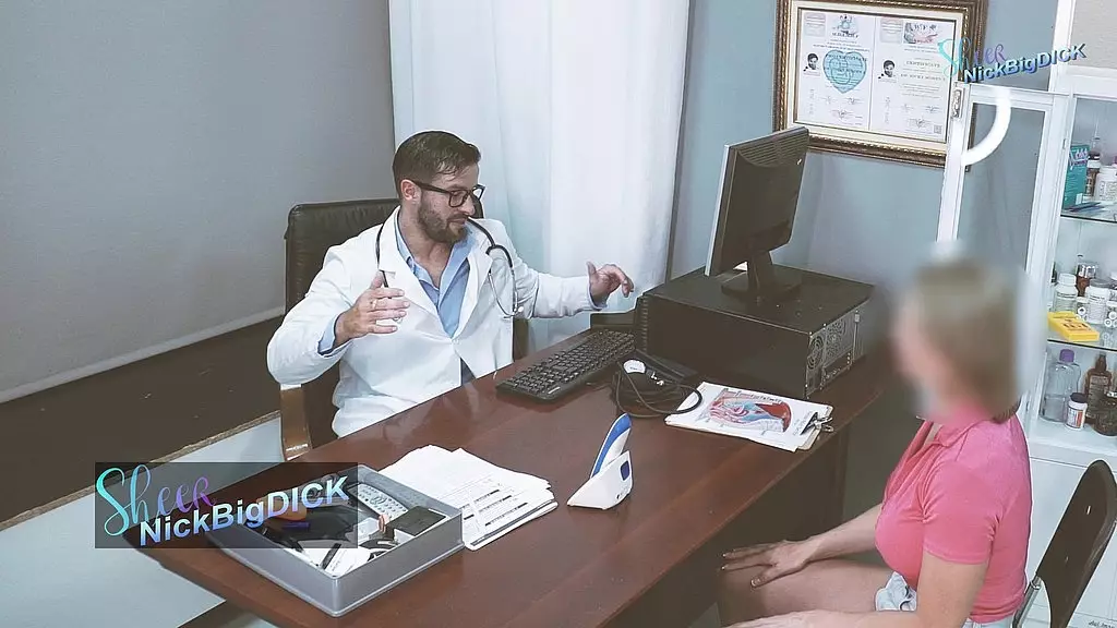 Hot Gynecologist Fucks Patient in Office