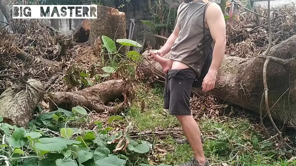 Big Masterr's Public Pissing and Jerking Show