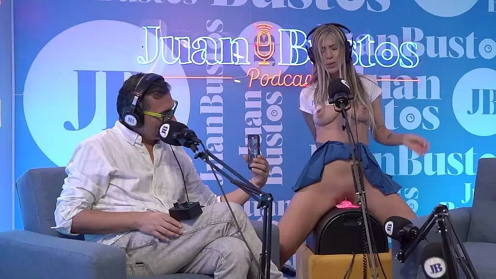 Colombian Pornstar MollySmith Destroys Sybian Machine