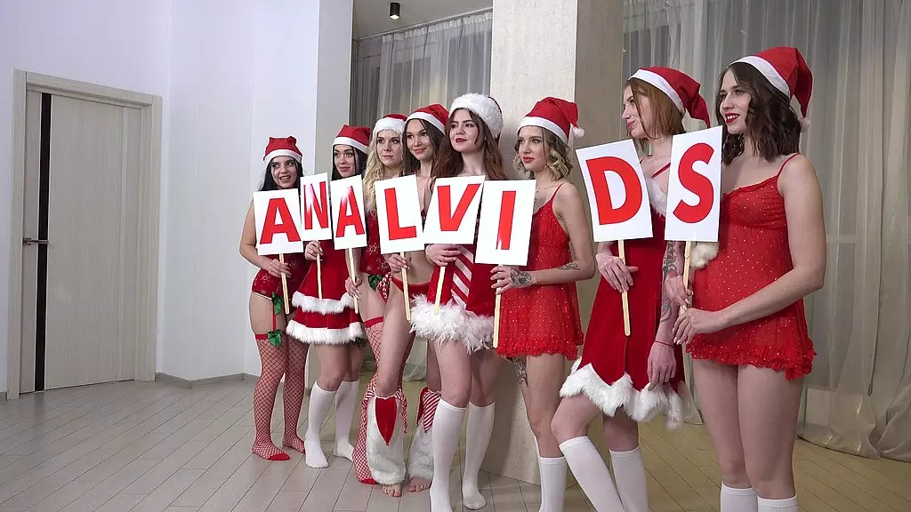 Goldie & Friends Unleash Anal Chaos in Christmas Orgy