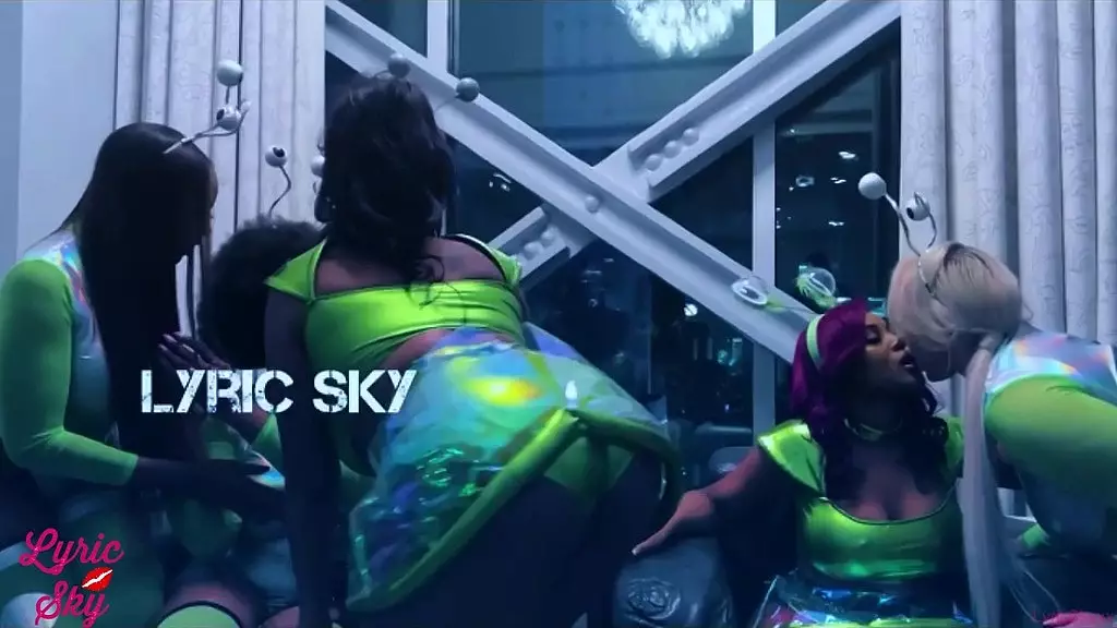 Cosplay Queens Get Alien Invasion Fucked