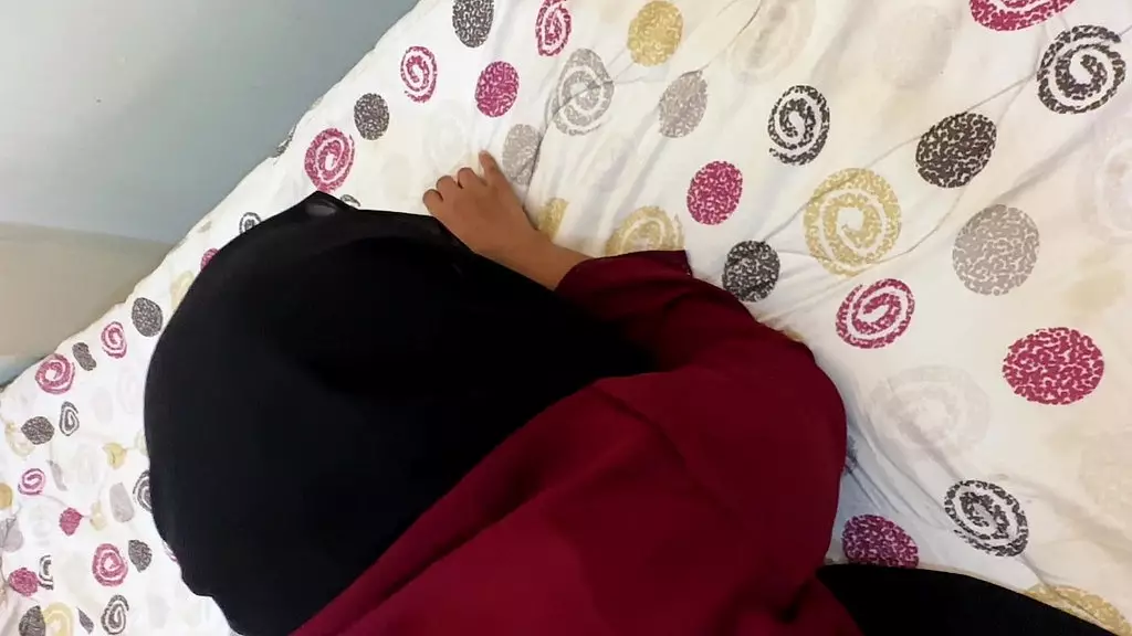 Moroccan Muslim Cutie Hotanippe Unleashes Her Wild Side