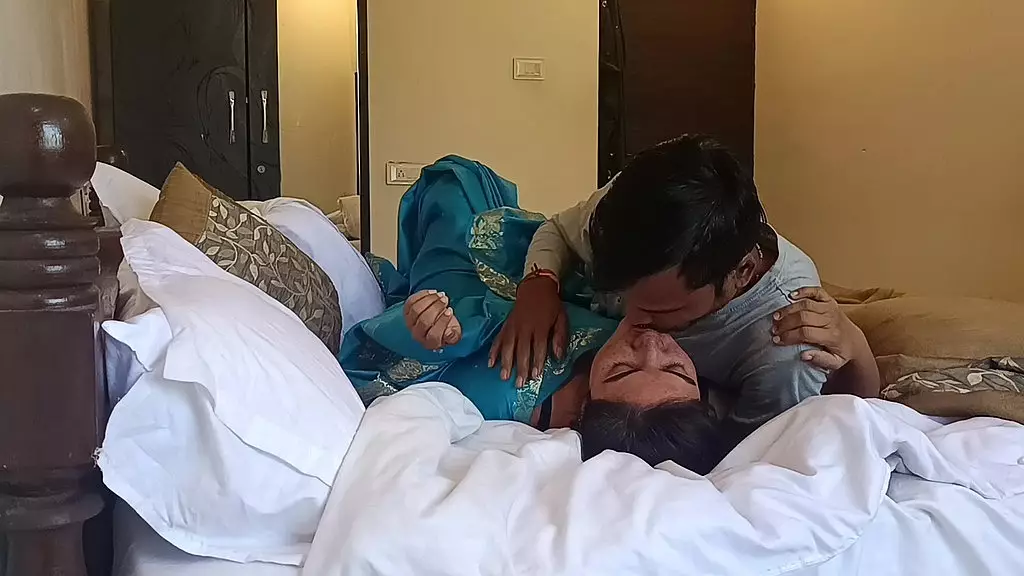 Indian Couple's Passionate Bedroom Romp