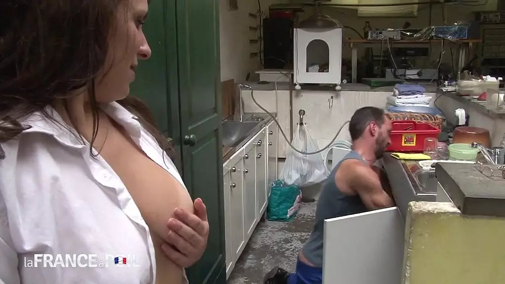 French Babe Storm Gets Anal Fix from Handyman