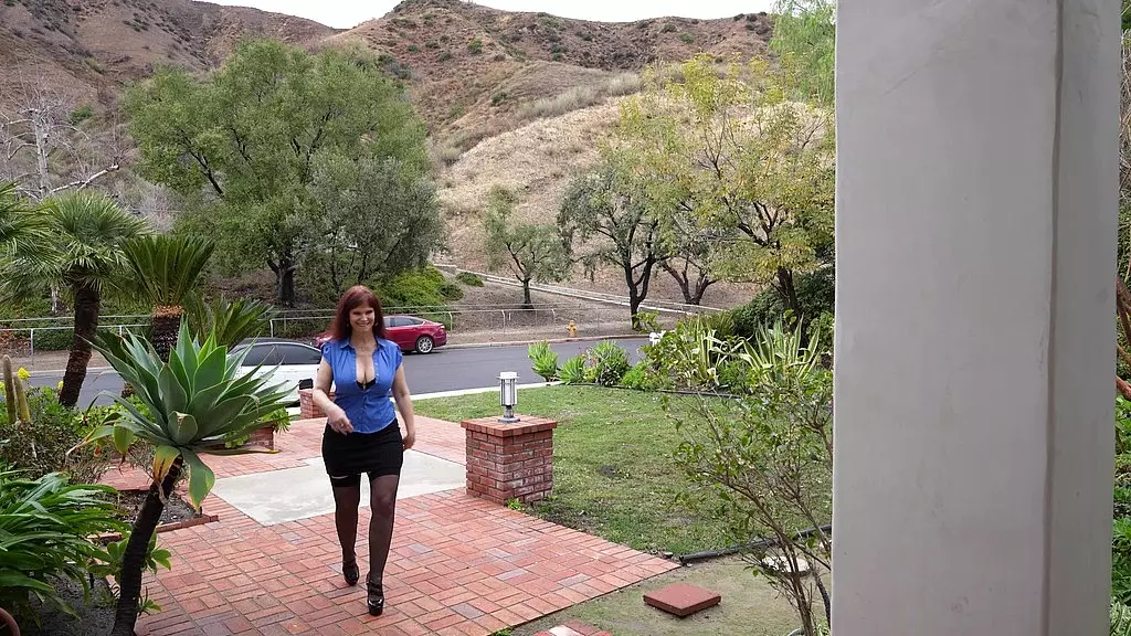 Slutty Wife Syren De Mer's Interracial DP Frenzy