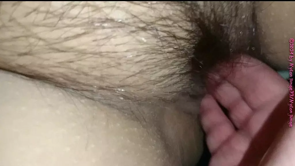 Geilste BBW Nachbarin mit Riesentitten und haariger Muschi