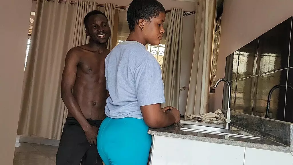 Ugandan Bae's Insatiable Reverse Cowgirl Ride