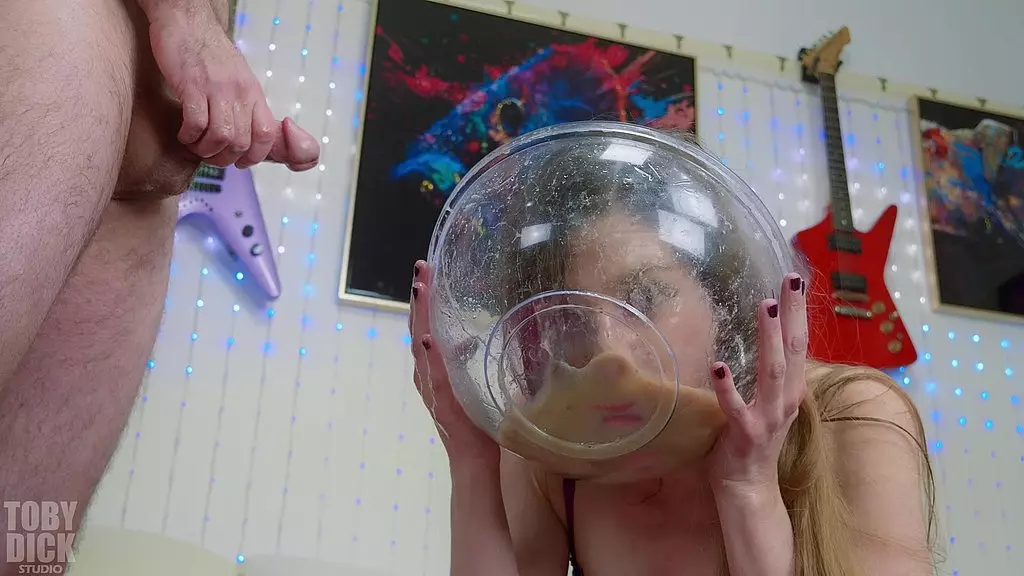 Alice Maze Piss Spew Orgy