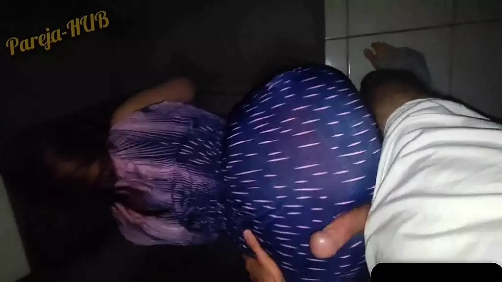 Mexican Milf Parejahub Takes a Wild Bath
