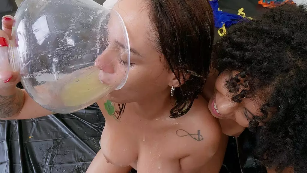 Dirty Threesome with Mih Ninfetinha and Barbara Alves