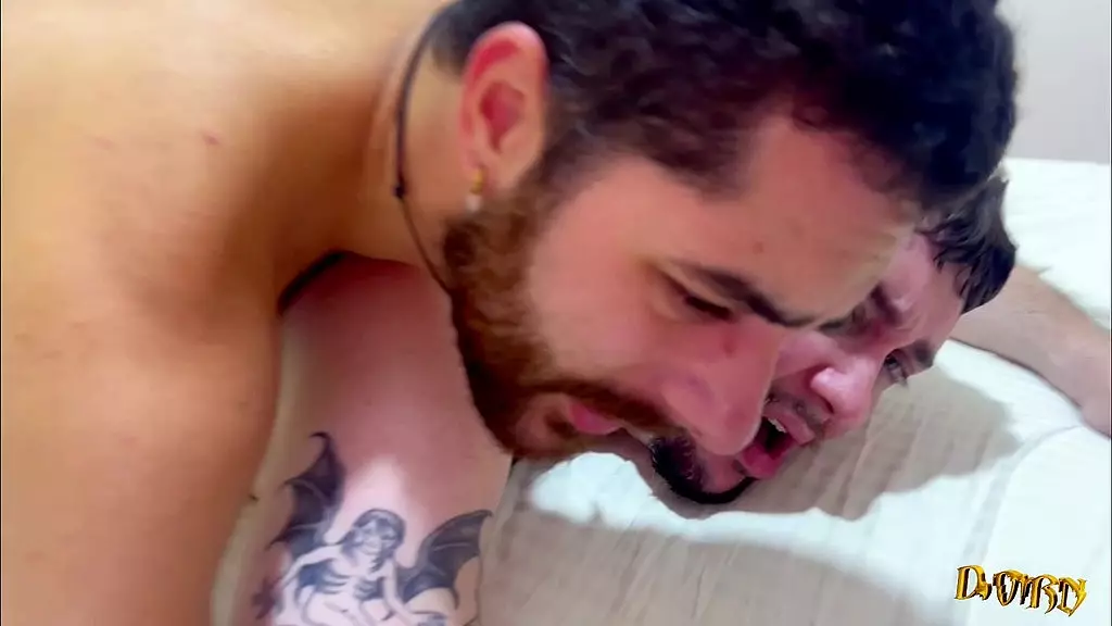 Bareback Threesome with Stunning Dorn and Friends