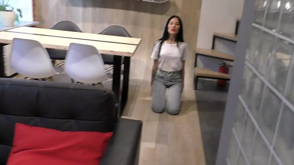 Kneeling Teen Apologizes with Sizzling Blowjob