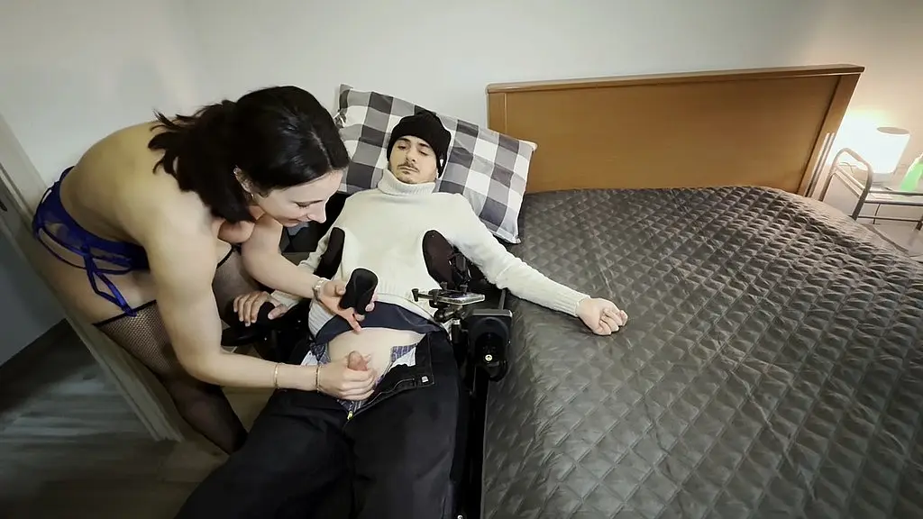 Sofia Bellucci's Raw Debut with Tetraplegic Stud