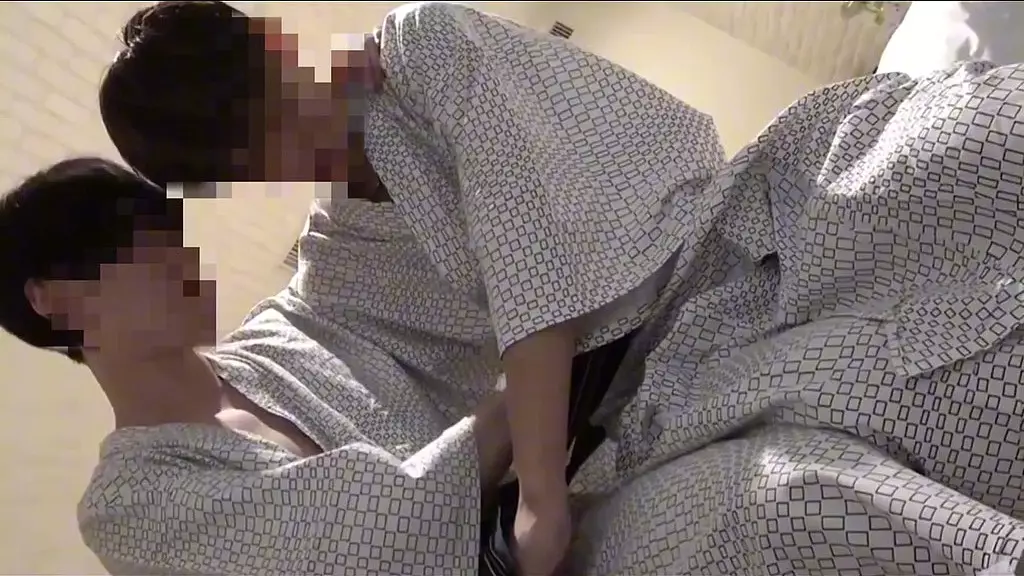 Japanese Gay Couple Fuck Bareback