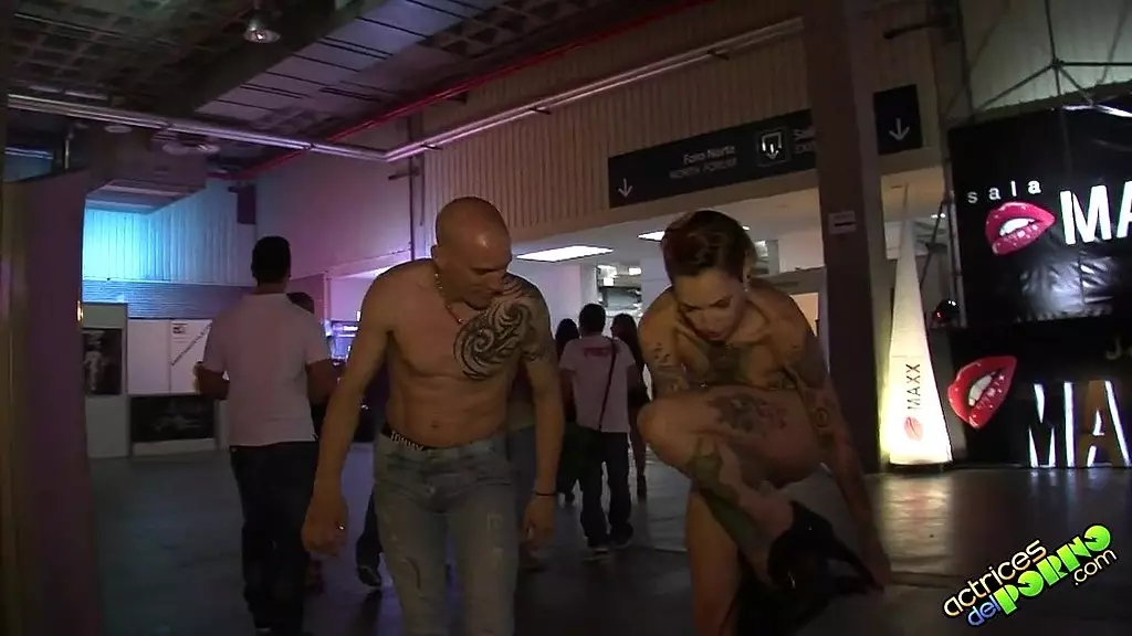 Wild Public Sex in Valencia with Silvia Rubi