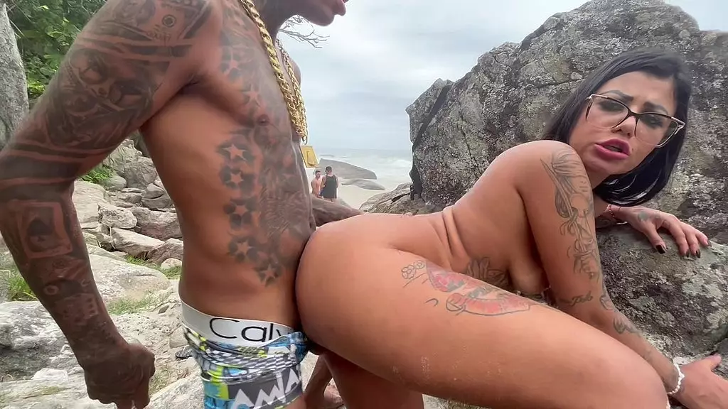 Hot Gay Threesome on Nude Beach