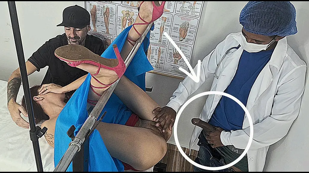 Dotado Doctor Fills Gay Patient with Cum