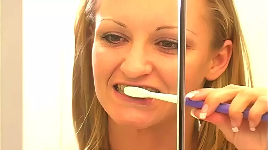 Teen Babe Jasmine Lynn Craves Hard Anal Action
