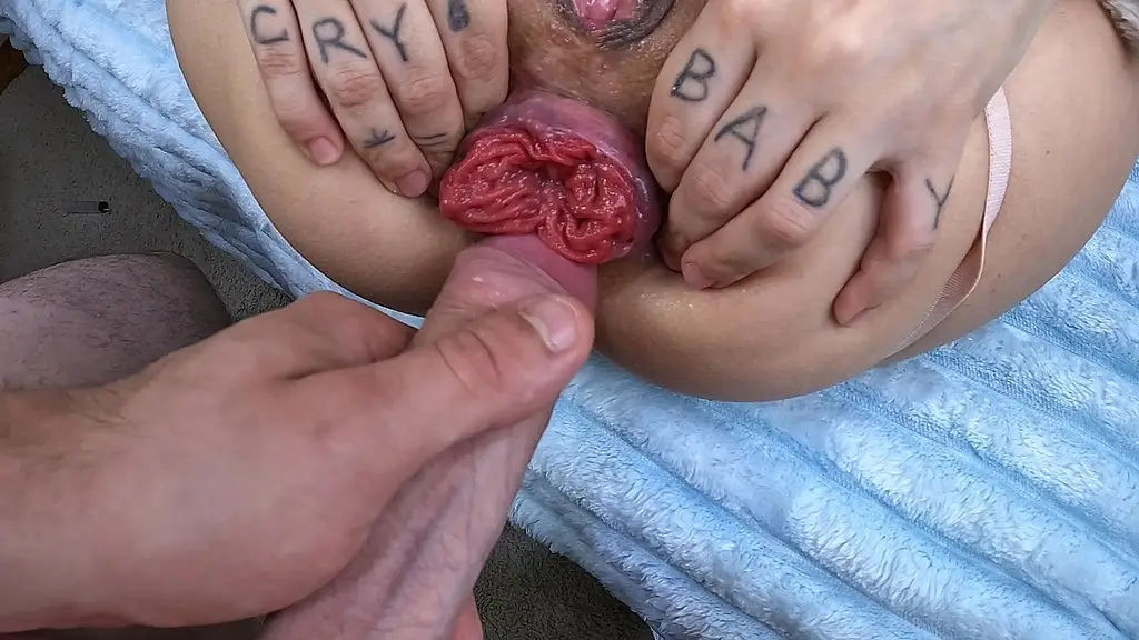 Prolapse Fuck Frenzy: Gaping Ass & Messy Squirt