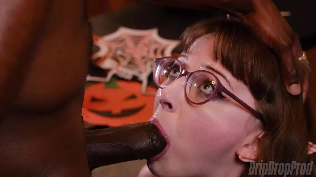 Halloween BBC Blowjob with MyMindBreaks