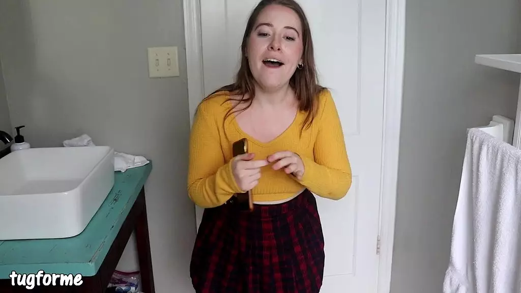 Alice Marchesi Teases Small Penis