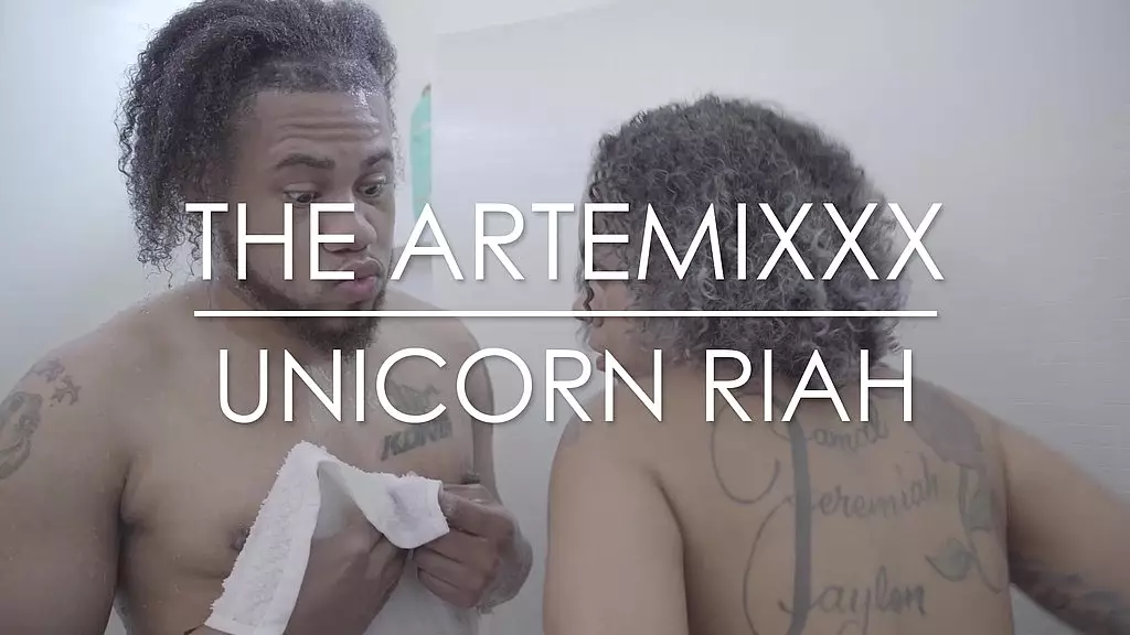 ArtemiXXX Fucks UnicornRiah in Shower