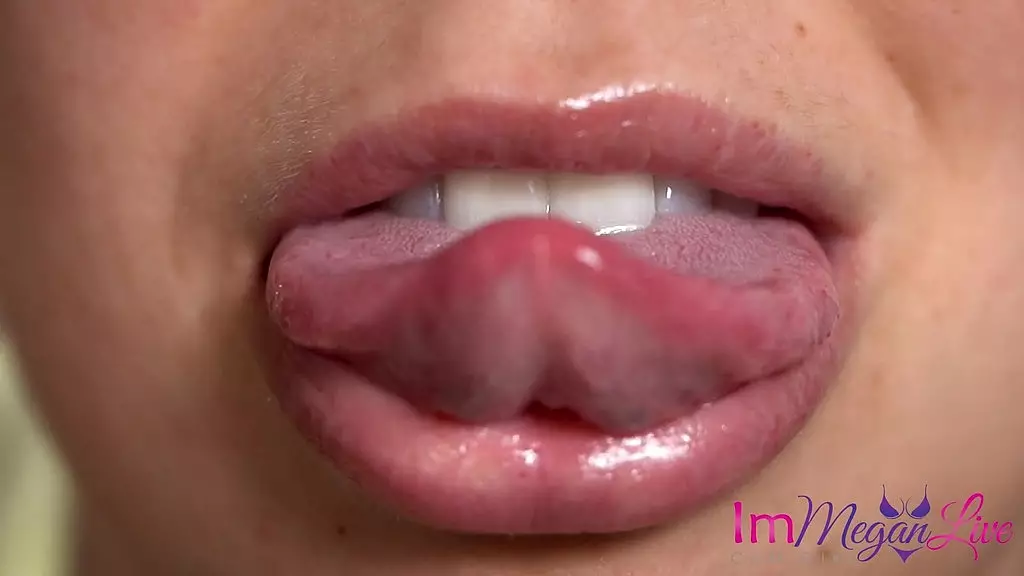 ImMeganLive's Mouthwatering Blowjob Tease