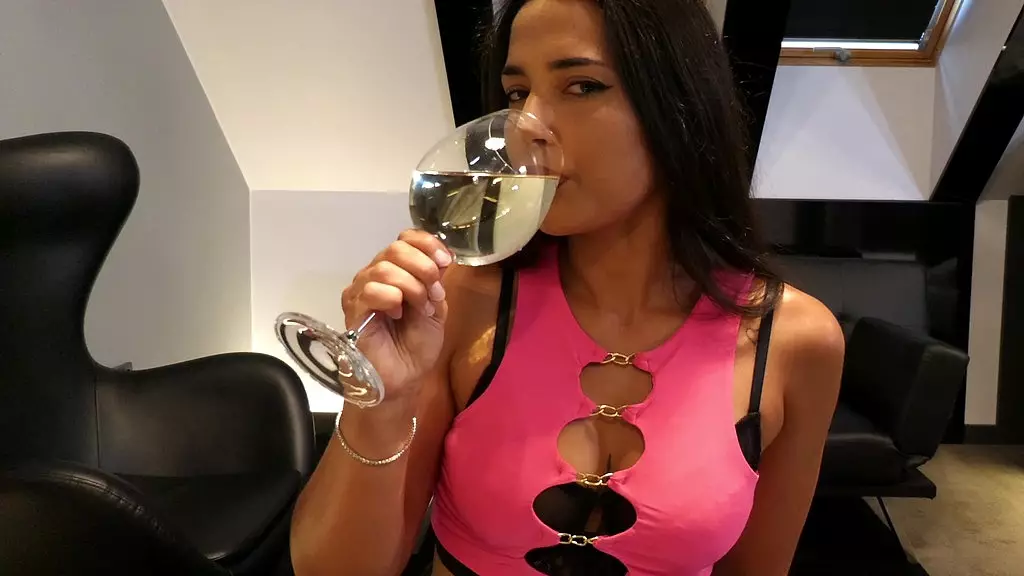 Nuria Millan: Rimming, Piss Drinking & Hard Anal Sex