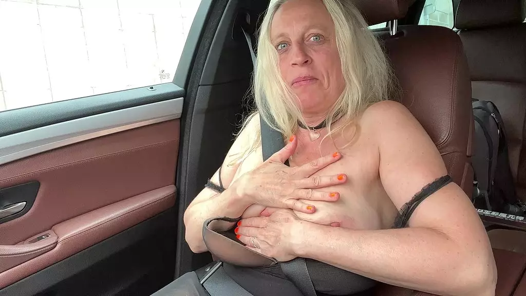 Horny Latina Neighbor Takes BBC in Ass on Vacation Trip