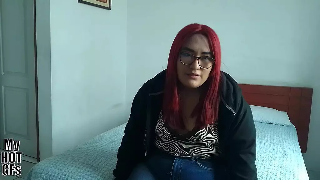 Russian Curvy Bombshell's First Time Lesbian Adventure