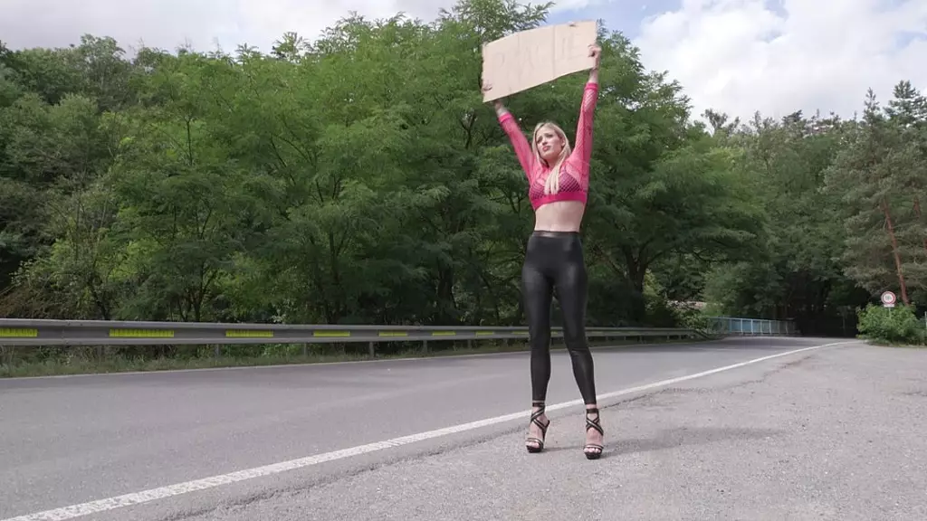 Ria Sunn's Wild 6on1 Anal Adventure!