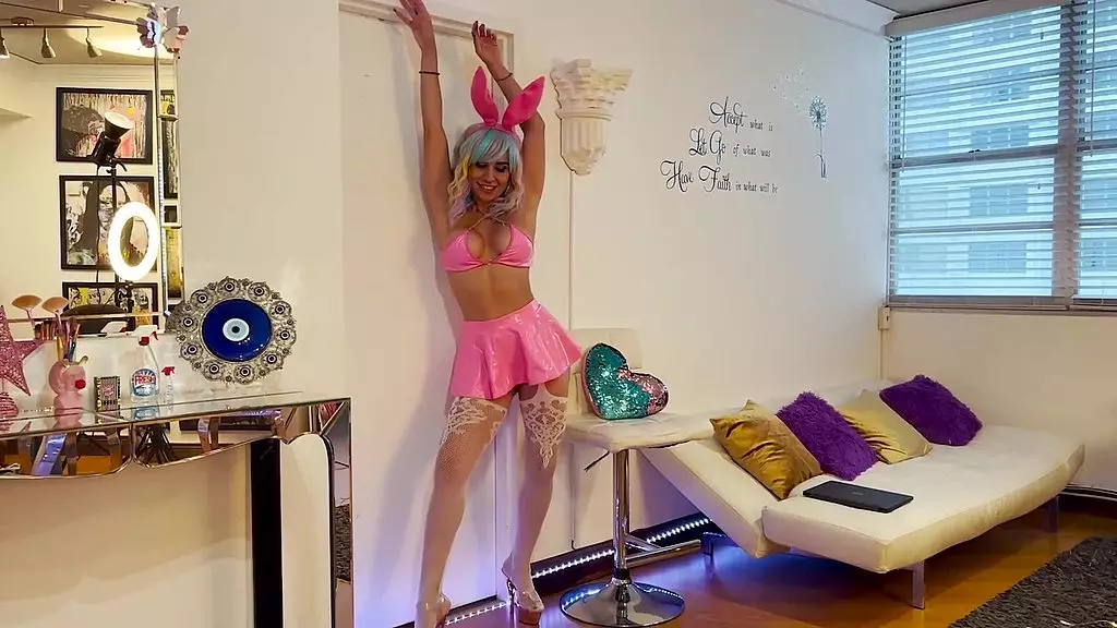 Sandy Love Gets Airtight Anal Destruction