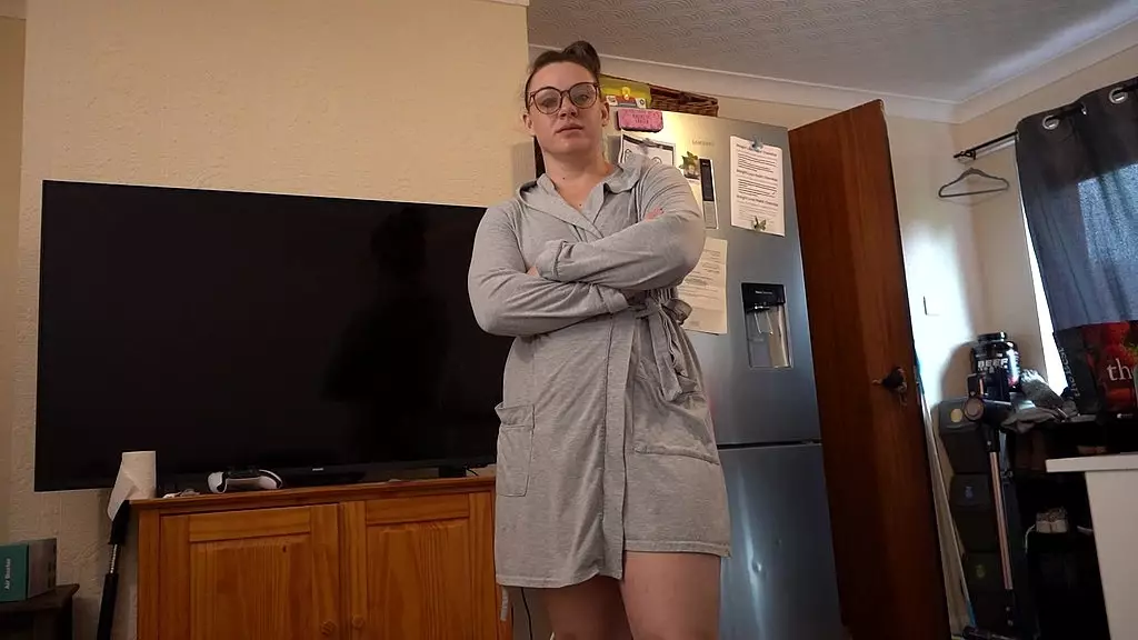 Milf Seduces Stepson into Anal Creampie