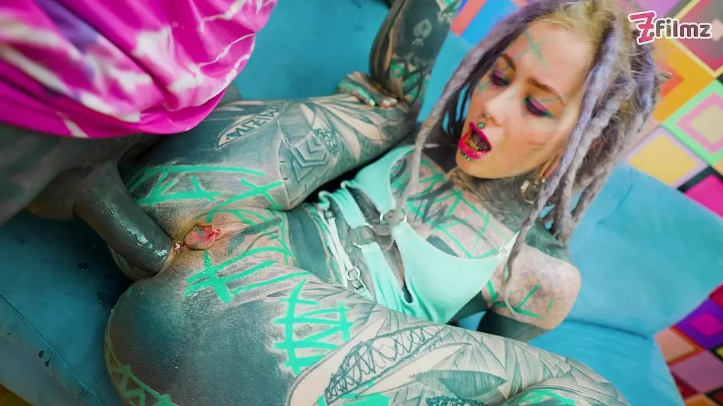 Inked Vixen Anuskatzz Takes Monster Cock in Anal Frenzy