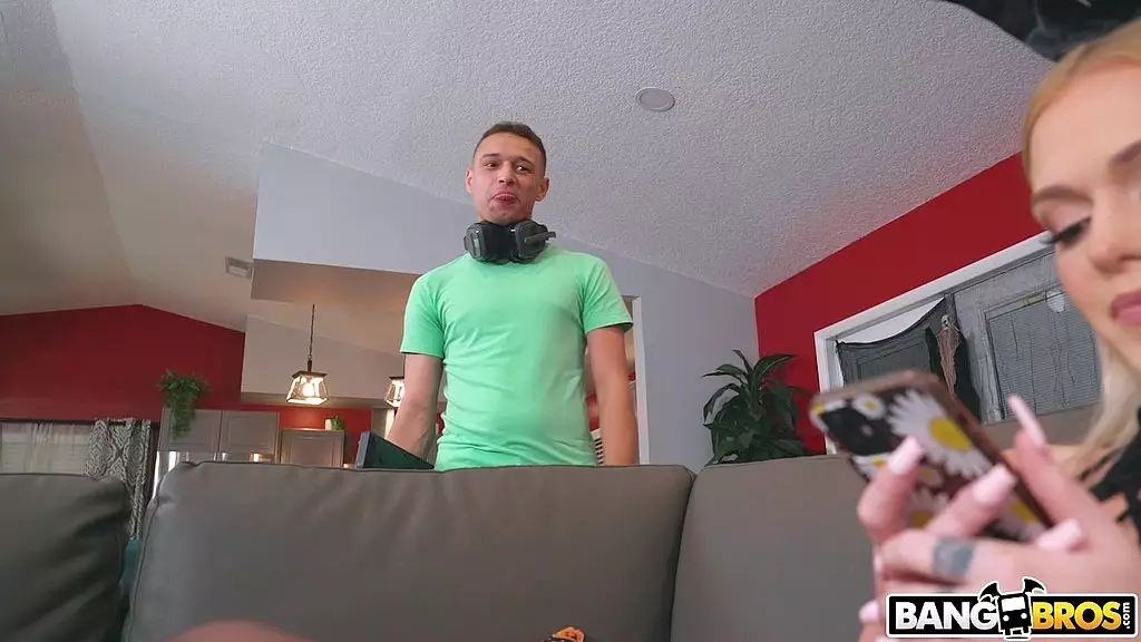 Influencer's Naughty Halloween BJ