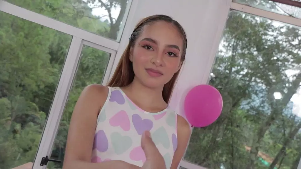 Behind the Scenes: Sussy Sweet Little Chloe's Anal Extravaganza