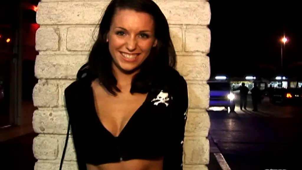 Blonde Babe Masturbates in Back Alley