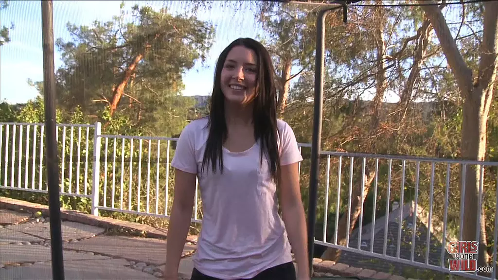 Trampoline Tease: Daisy Summers' Bouncy Solo