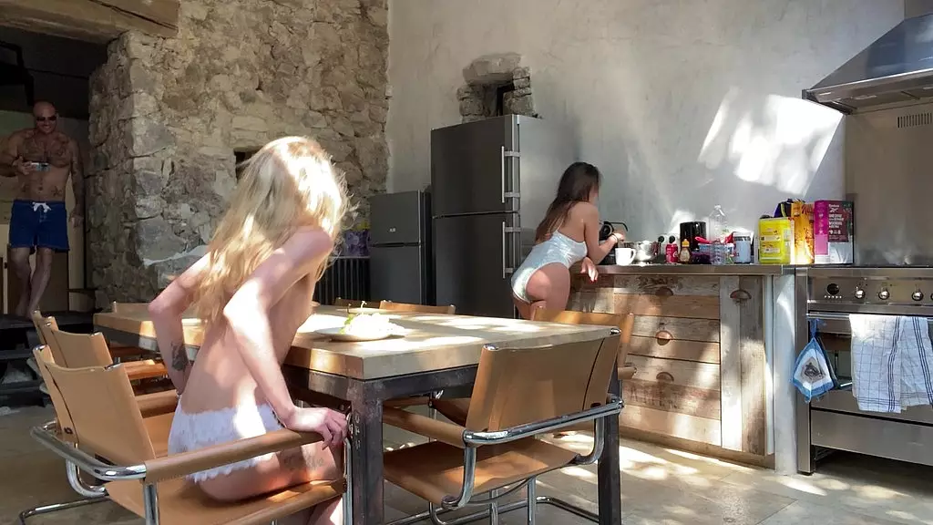 Sultry Friends Share a French Blowjob Frenzy
