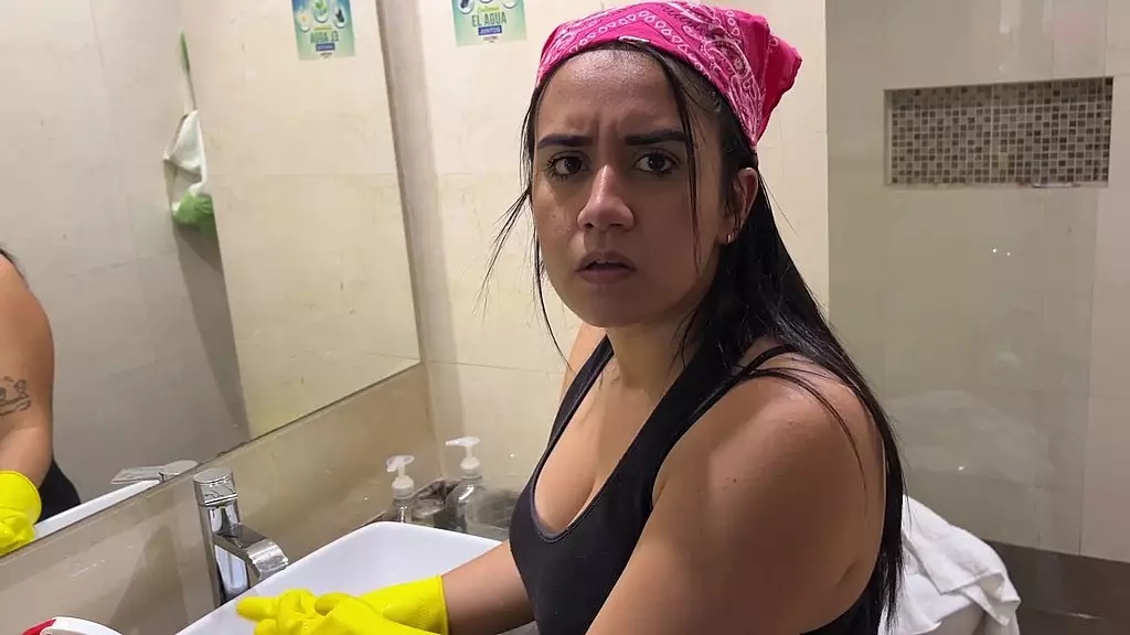 Dirty Maid Blowjob and Facial