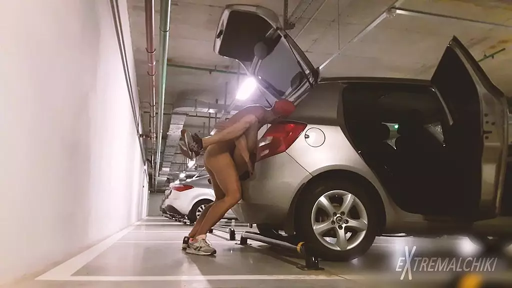 Risky Parking Fuck with Maratik and Unhider