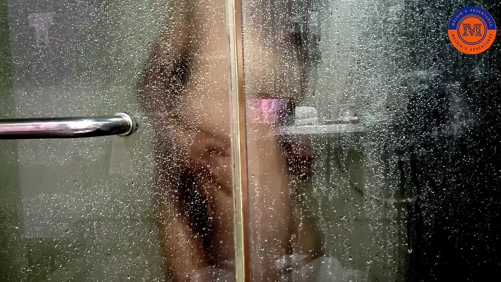 Myanmar Midlander's Shower Sex