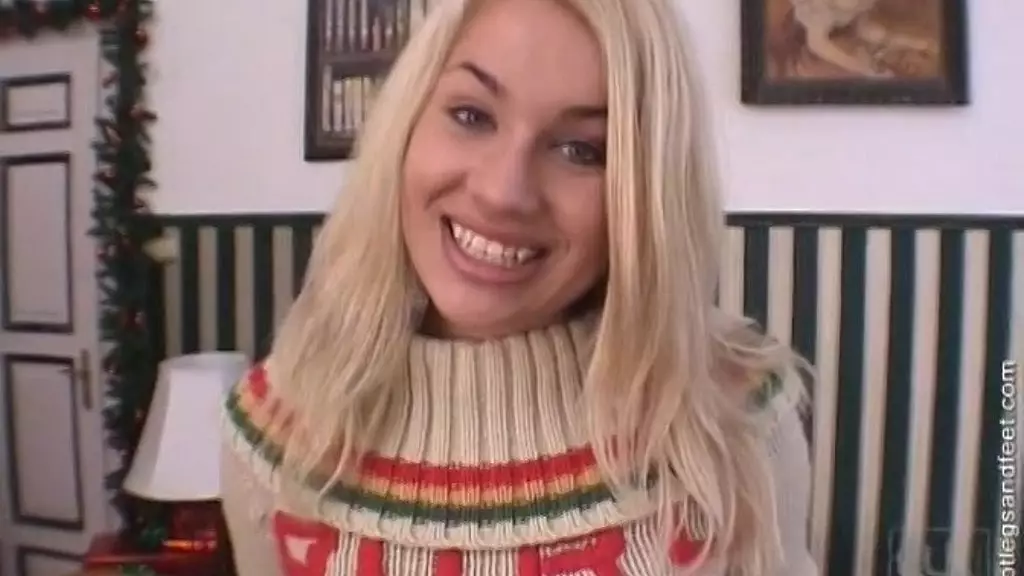 Ukrainian Blonde Pamela's Sultry Feet Tease